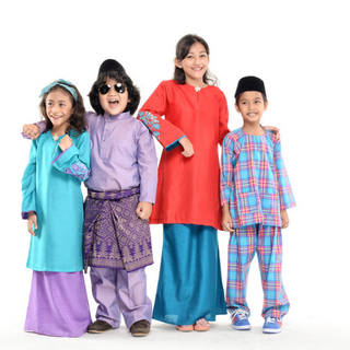 Celebrating the Glory of Traditional Malay Wear
