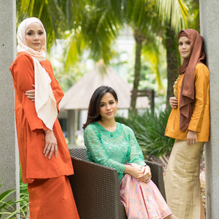 A Day With POYA – Kurung & Kebaya Affair