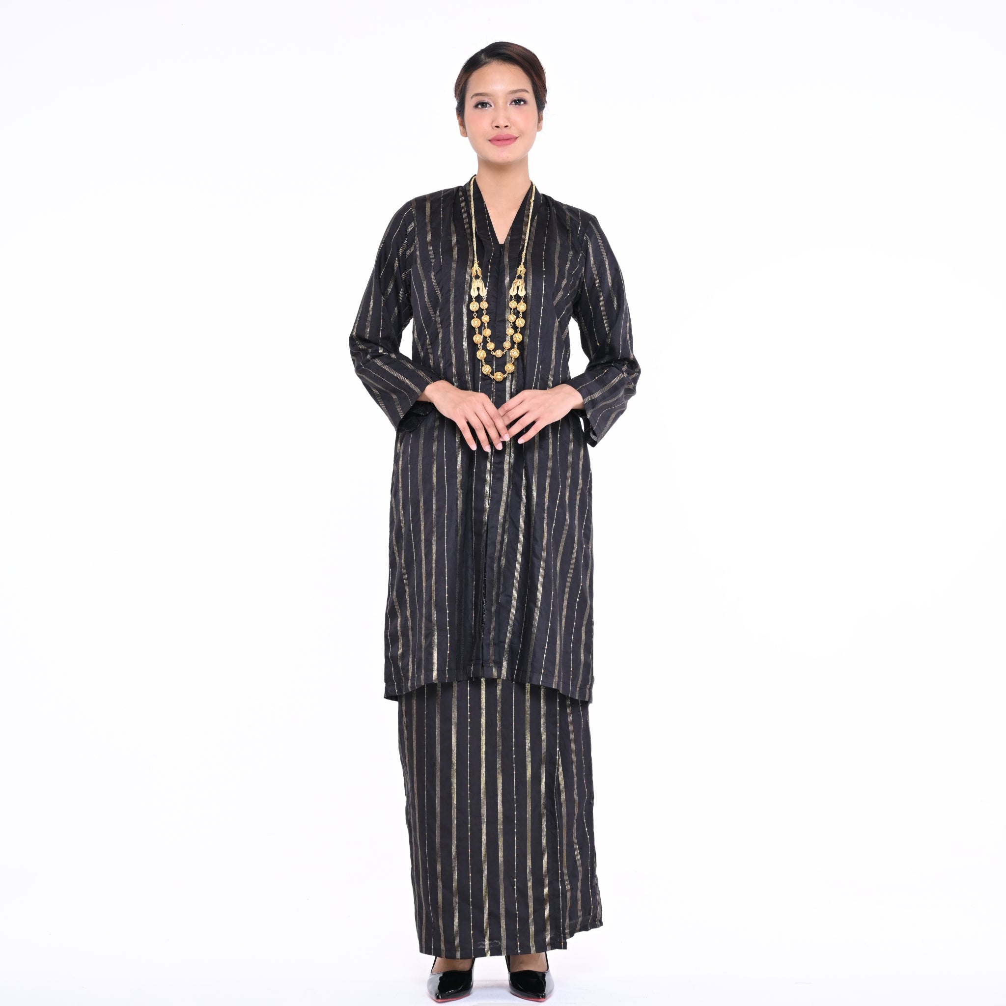 Kebaya Tok Jalur Black