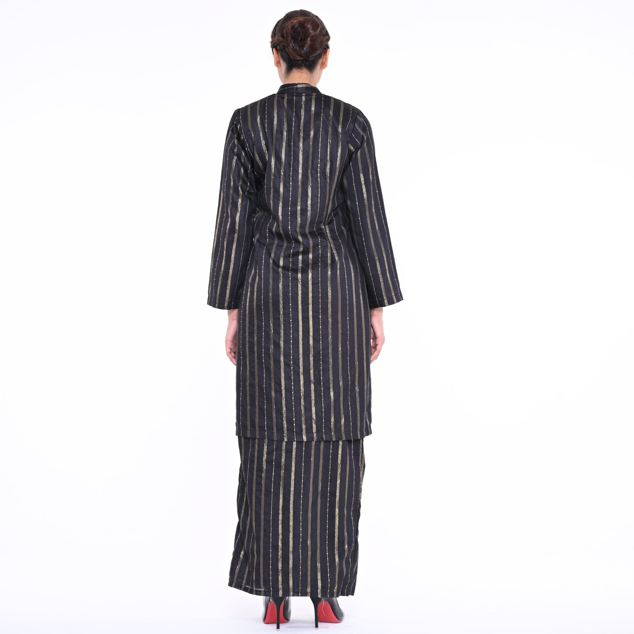 Kebaya Tok Jalur Black