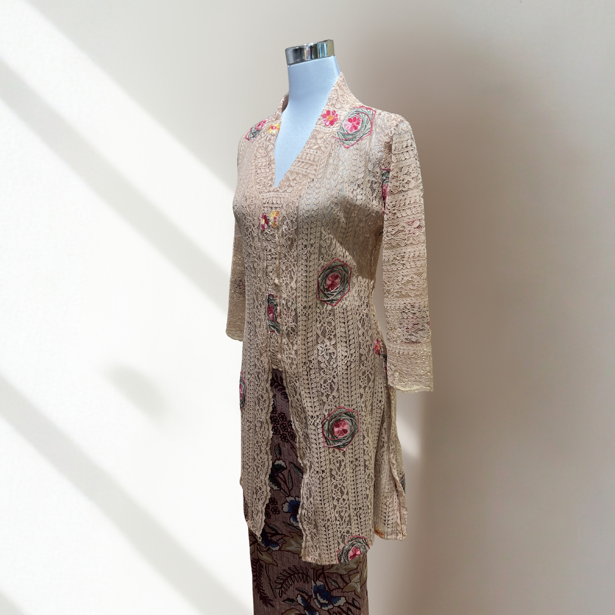 Seroja Long Kebaya Top - Brown