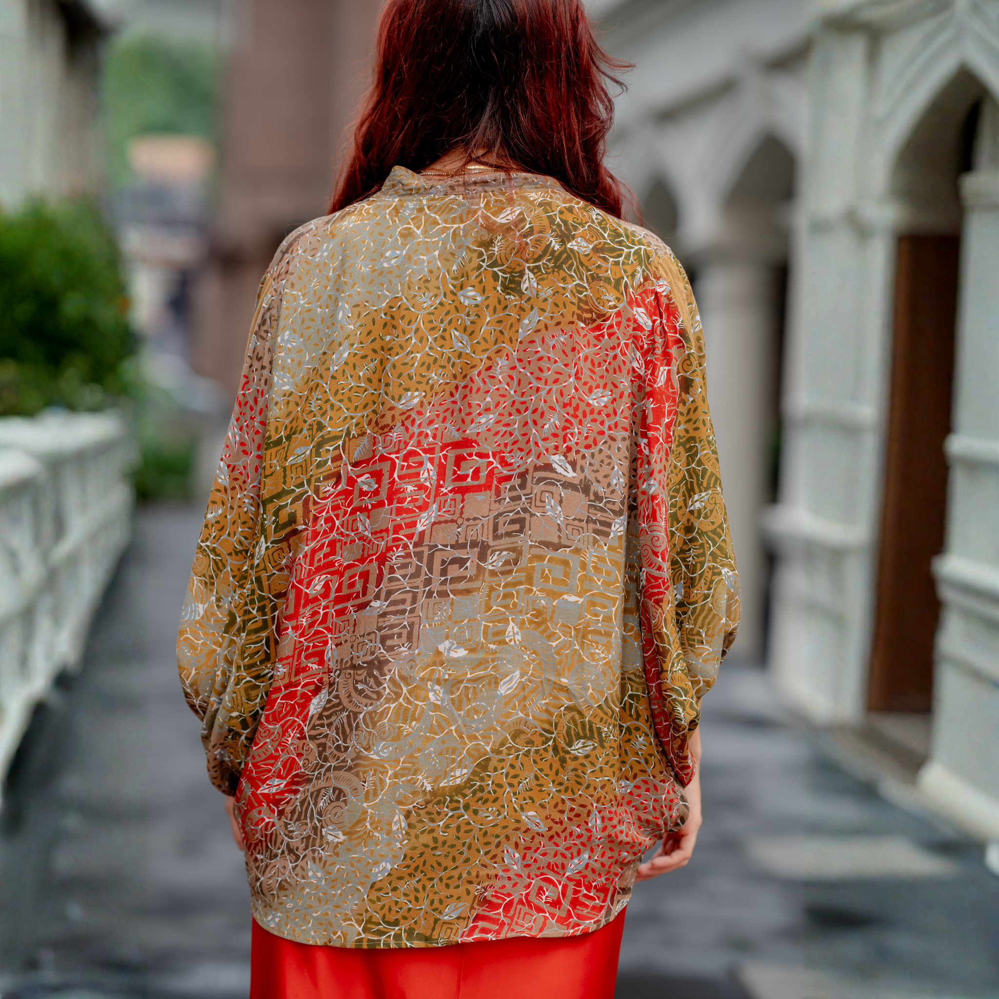 Luna Batik Flowy V-neck  - Olive