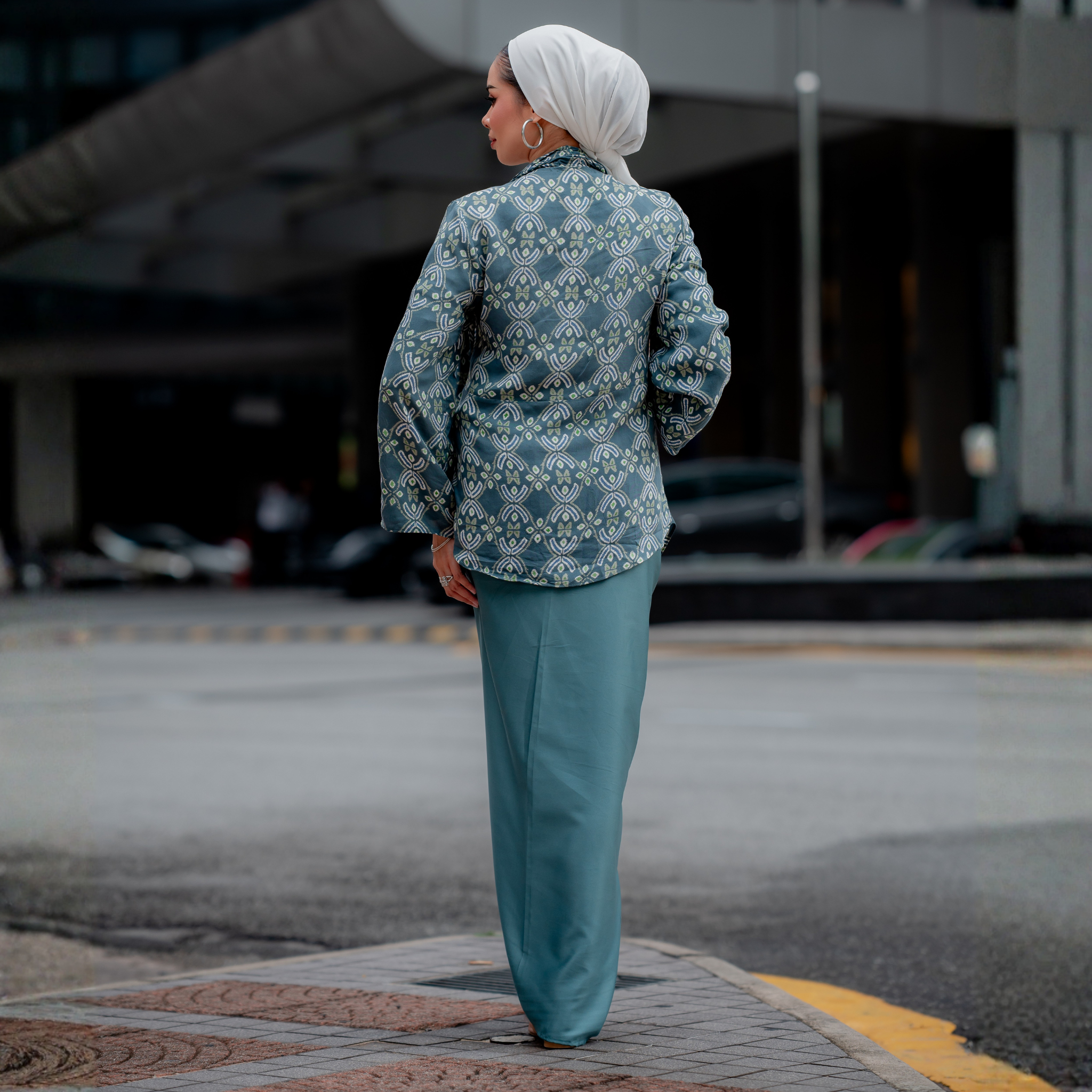 Waterfall Viscose Batik Cardigan in Pine Green