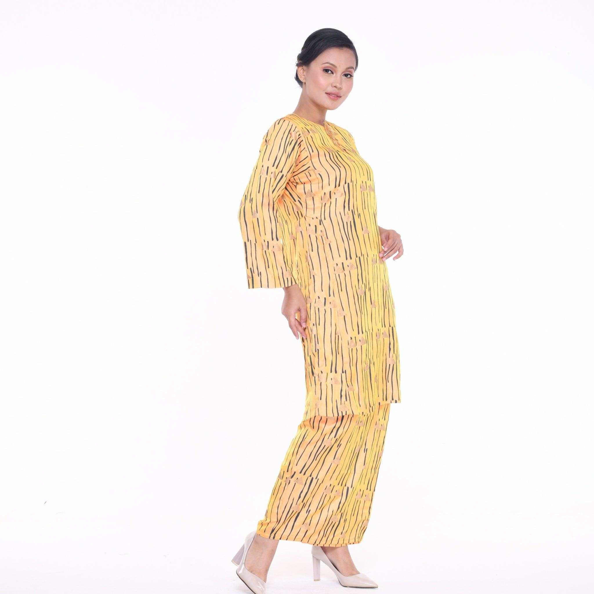 Baju Kurung Tone Triangle