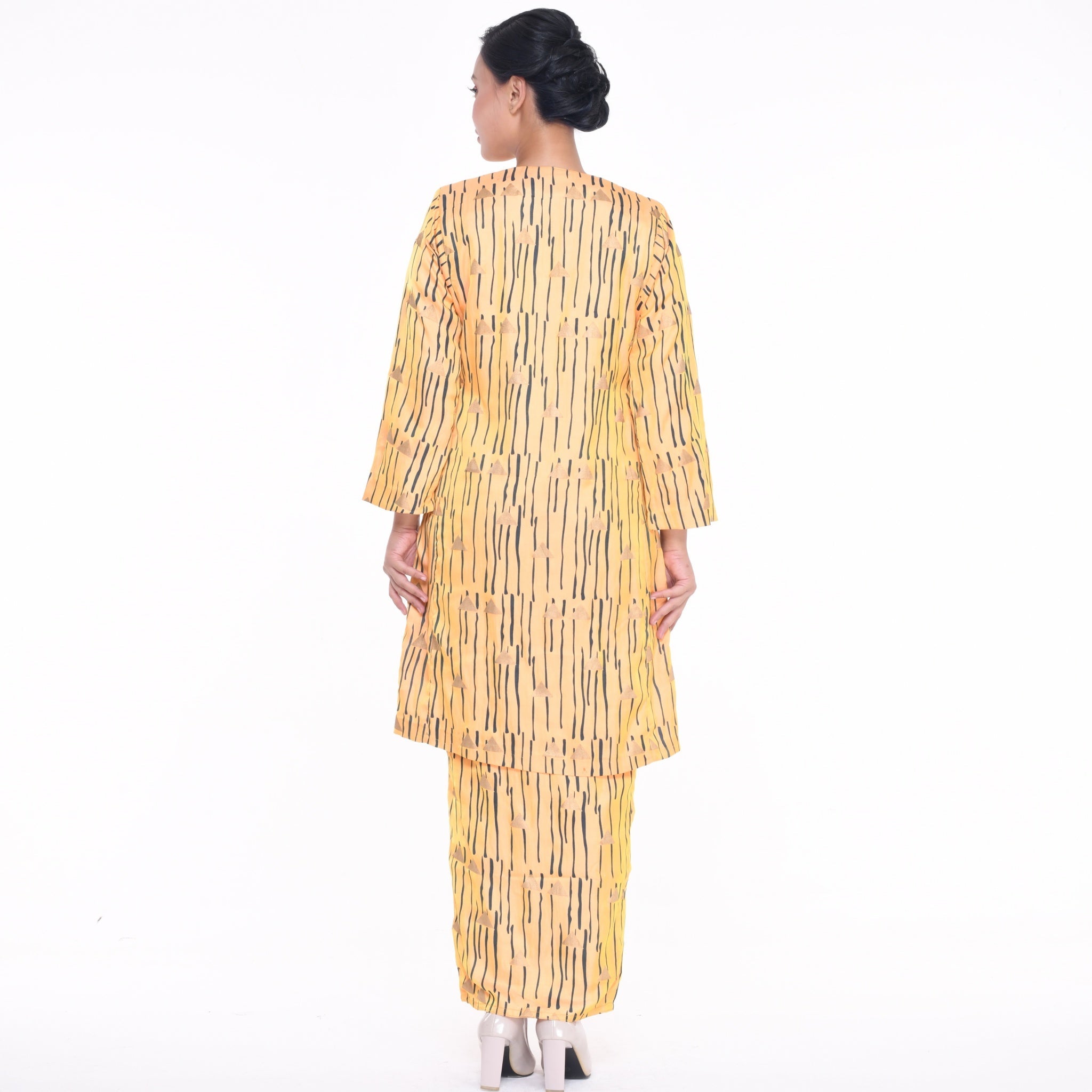 Baju Kurung Tone Triangle
