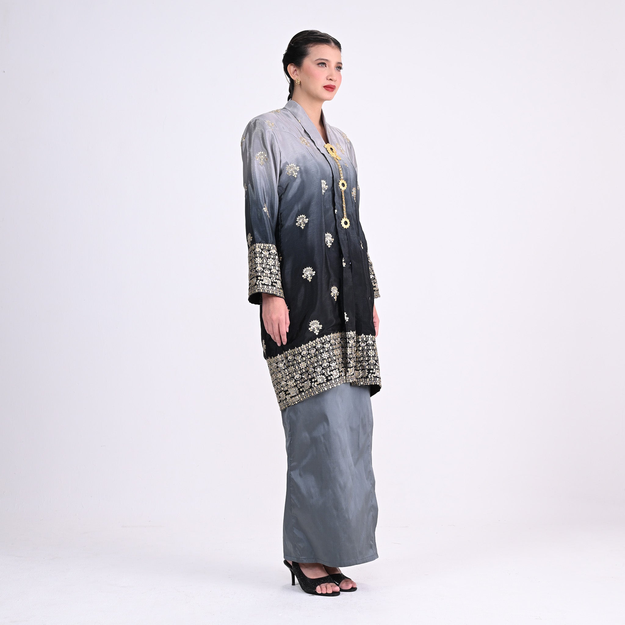 Kebaya Tok Ombre Grey