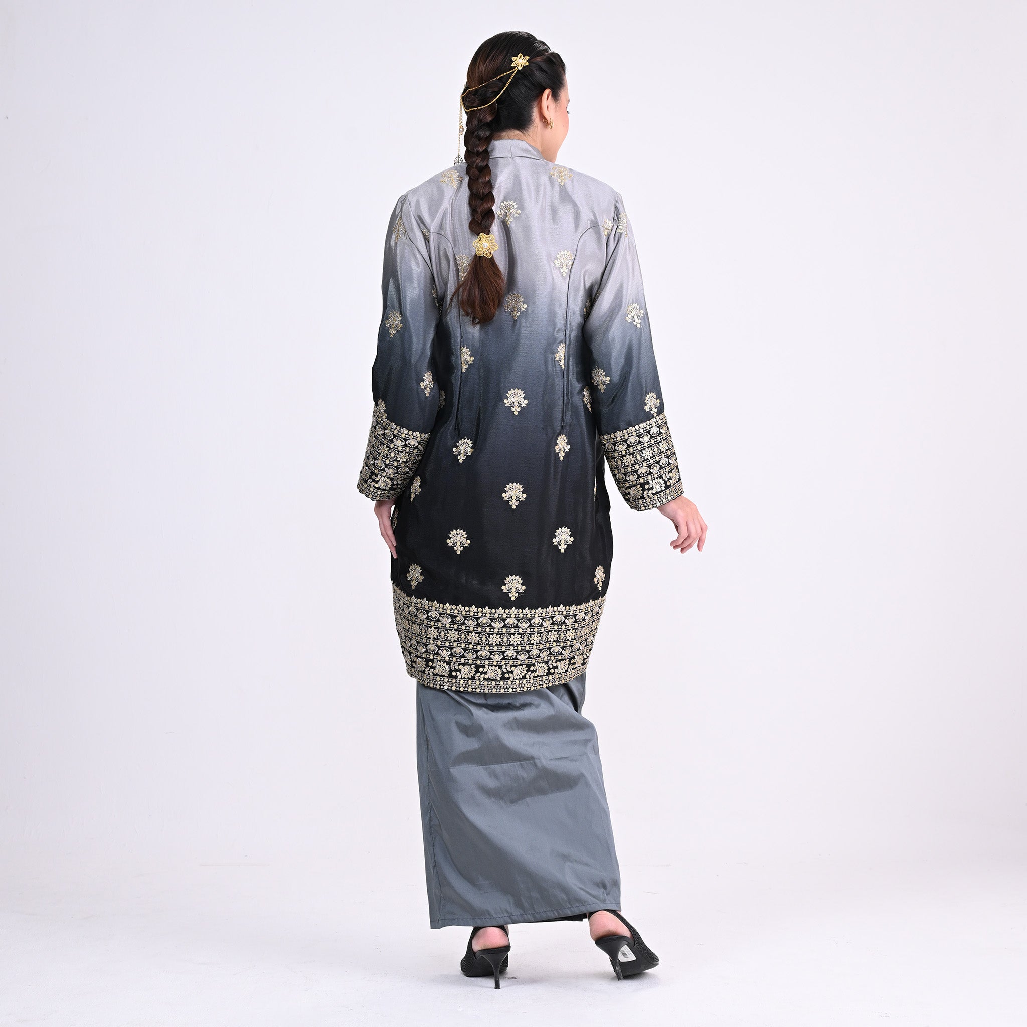 Kebaya Tok Ombre Grey