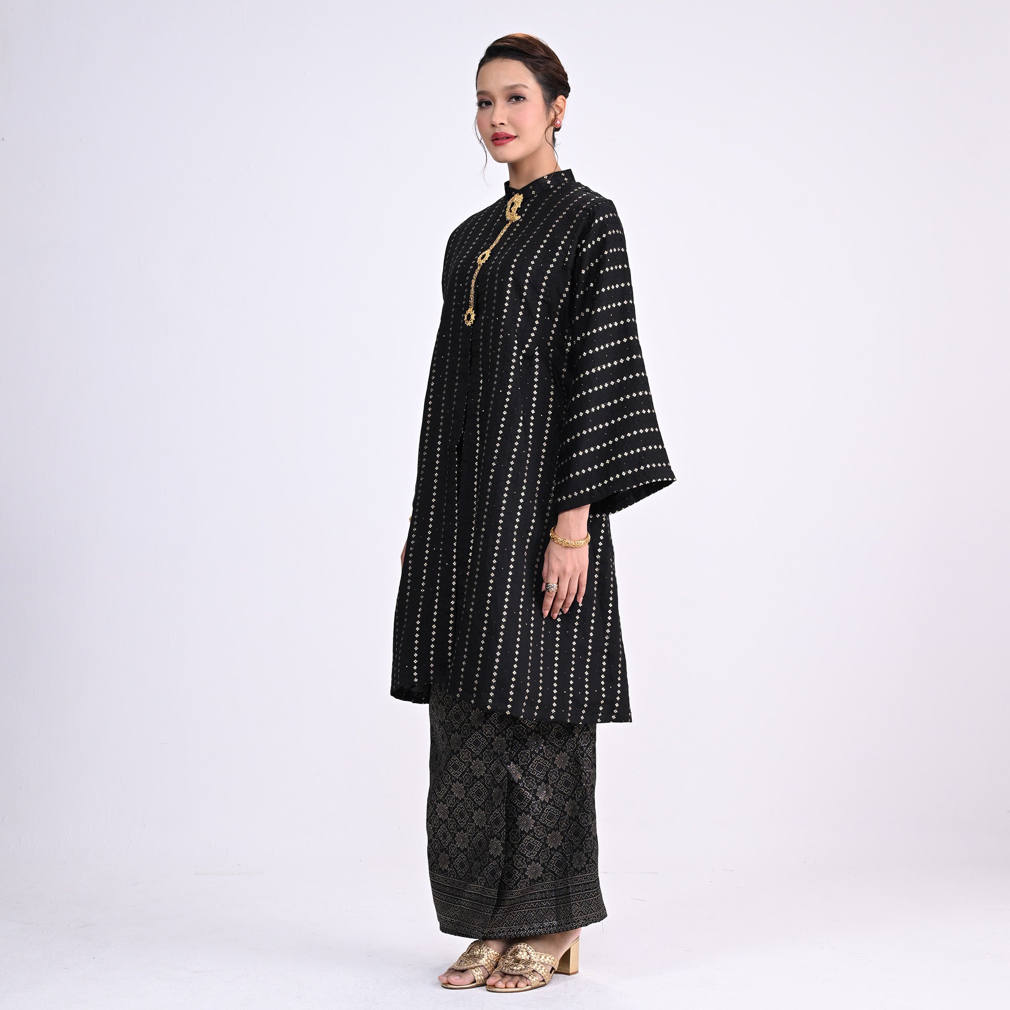 Kebaya Riau Cengkih Black