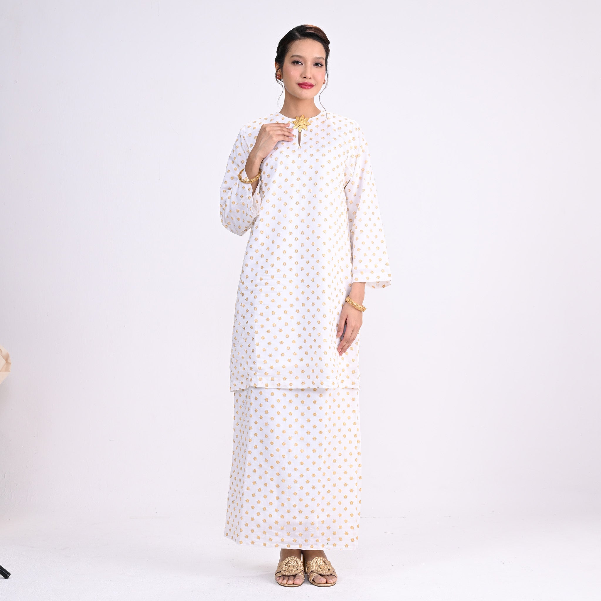 Baju Kurung Bunga Tanjung White