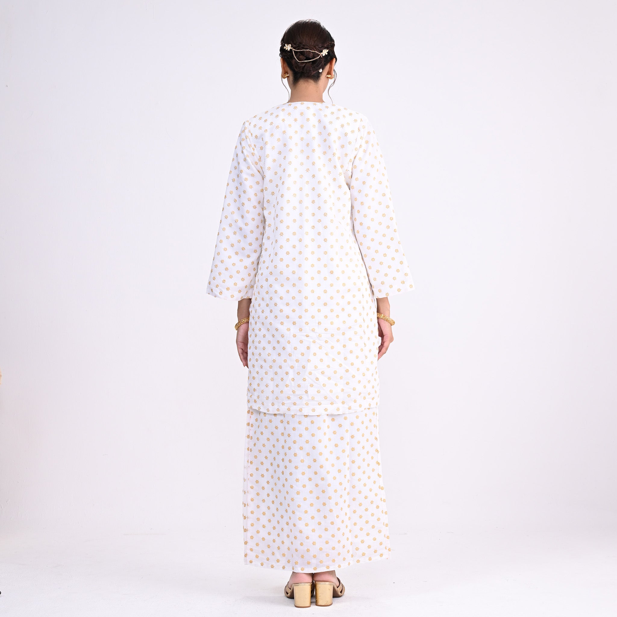 Baju Kurung Bunga Tanjung White