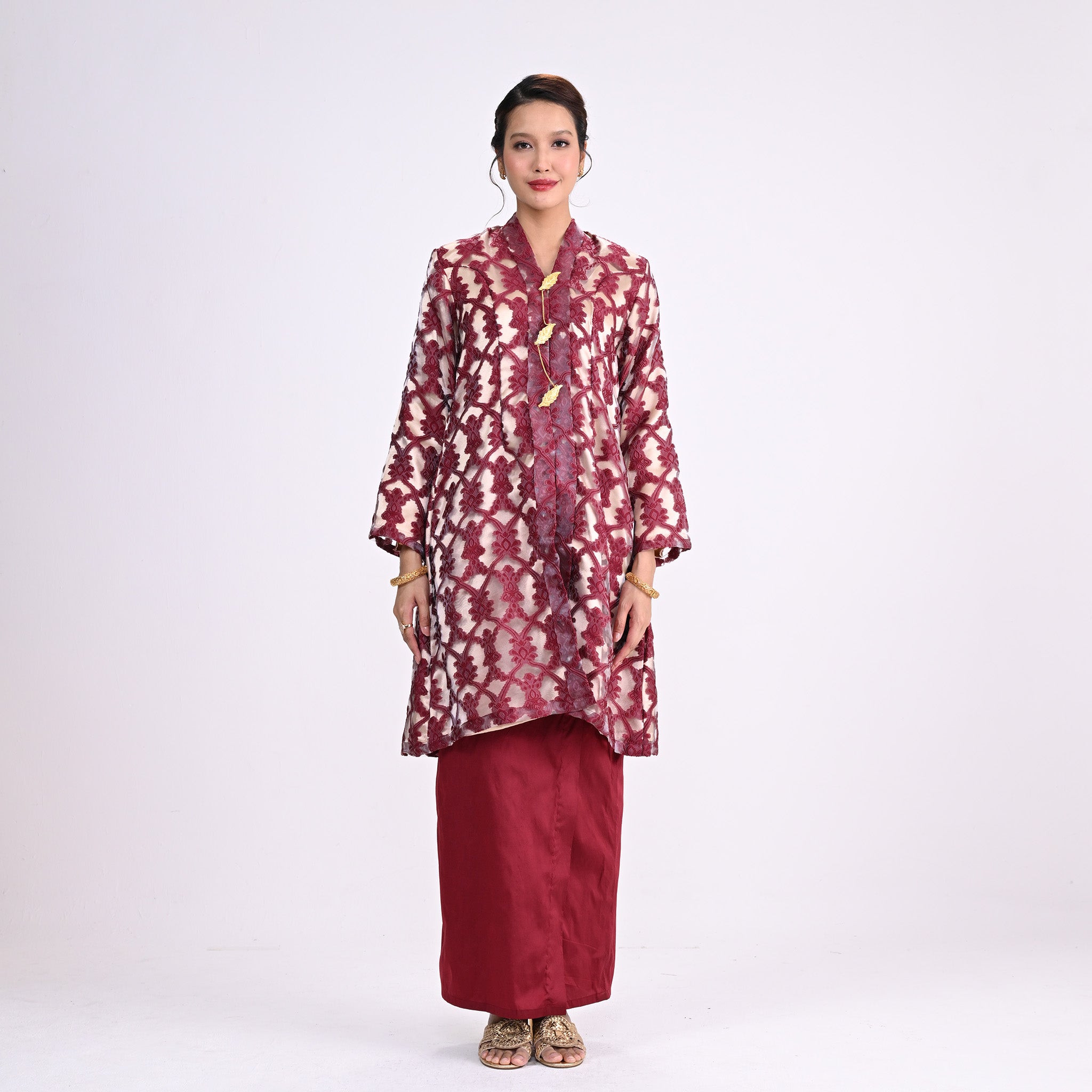 Kebaya Atilia Organza Maroon
