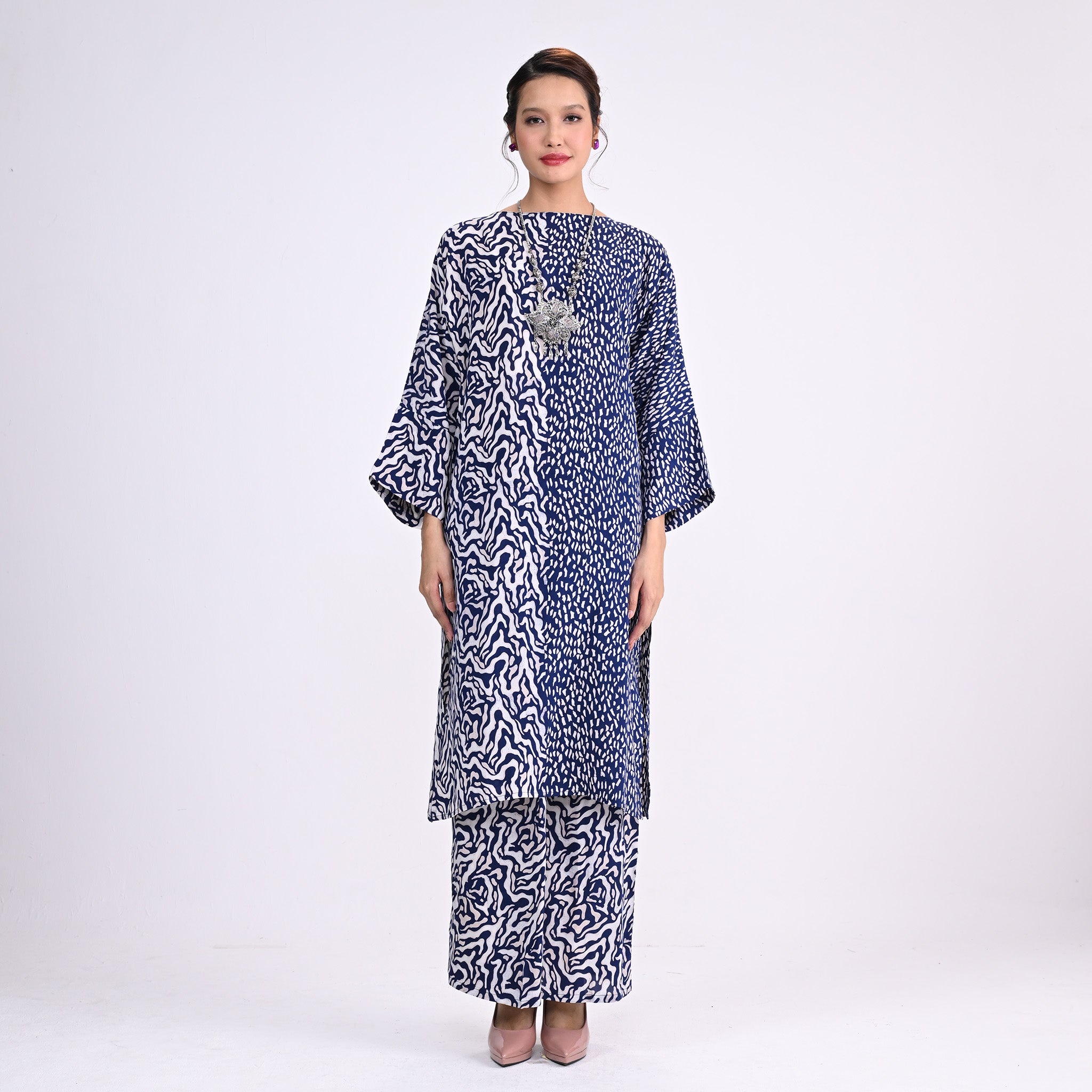 BKM Batik LZ  Akar BLUE