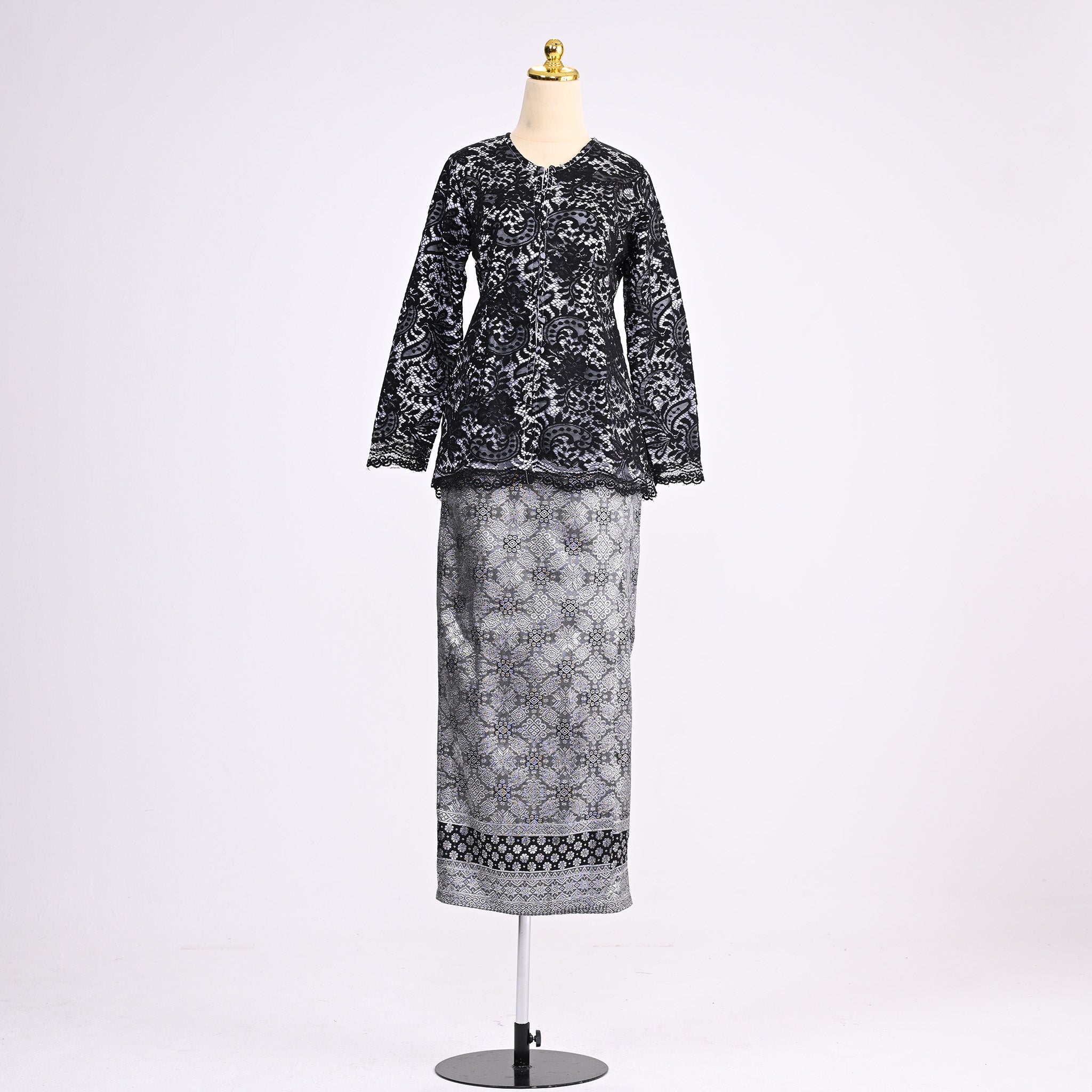 Kebaya Lace B&W