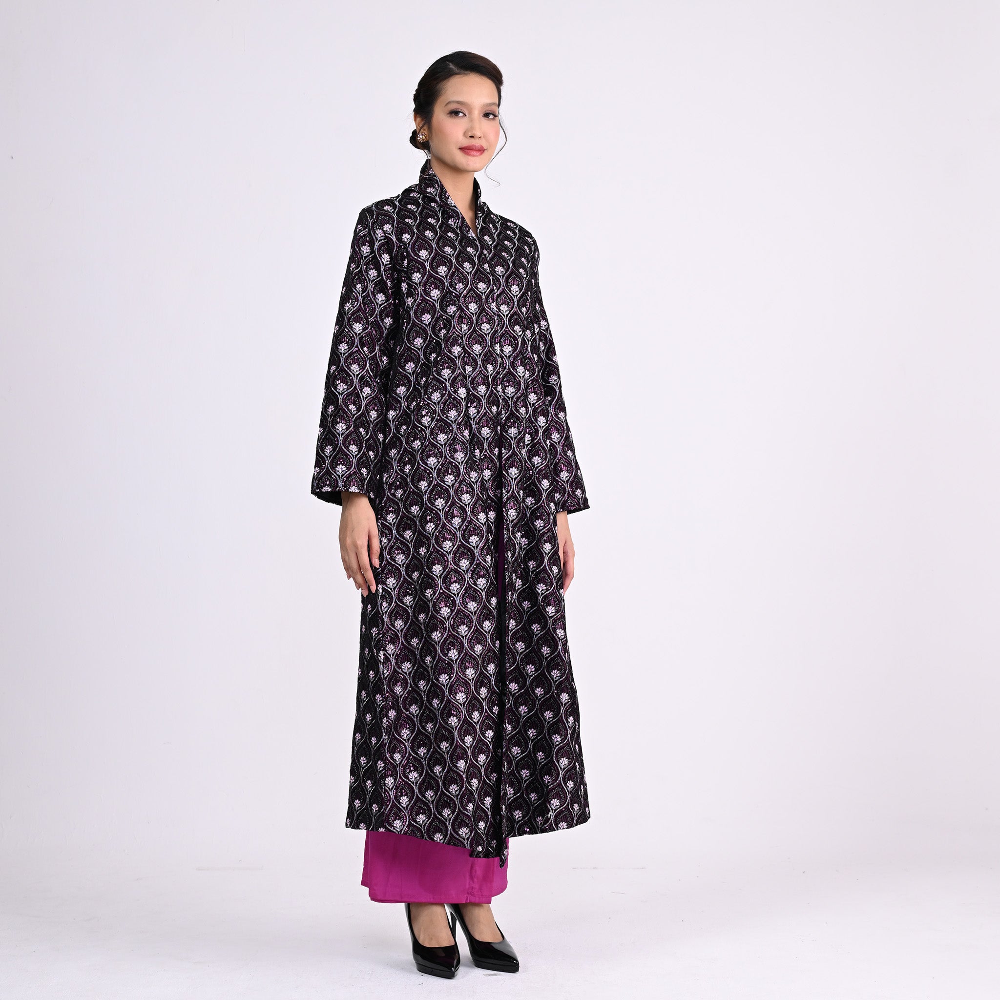 Kebaya Jubah Velvet Magenta