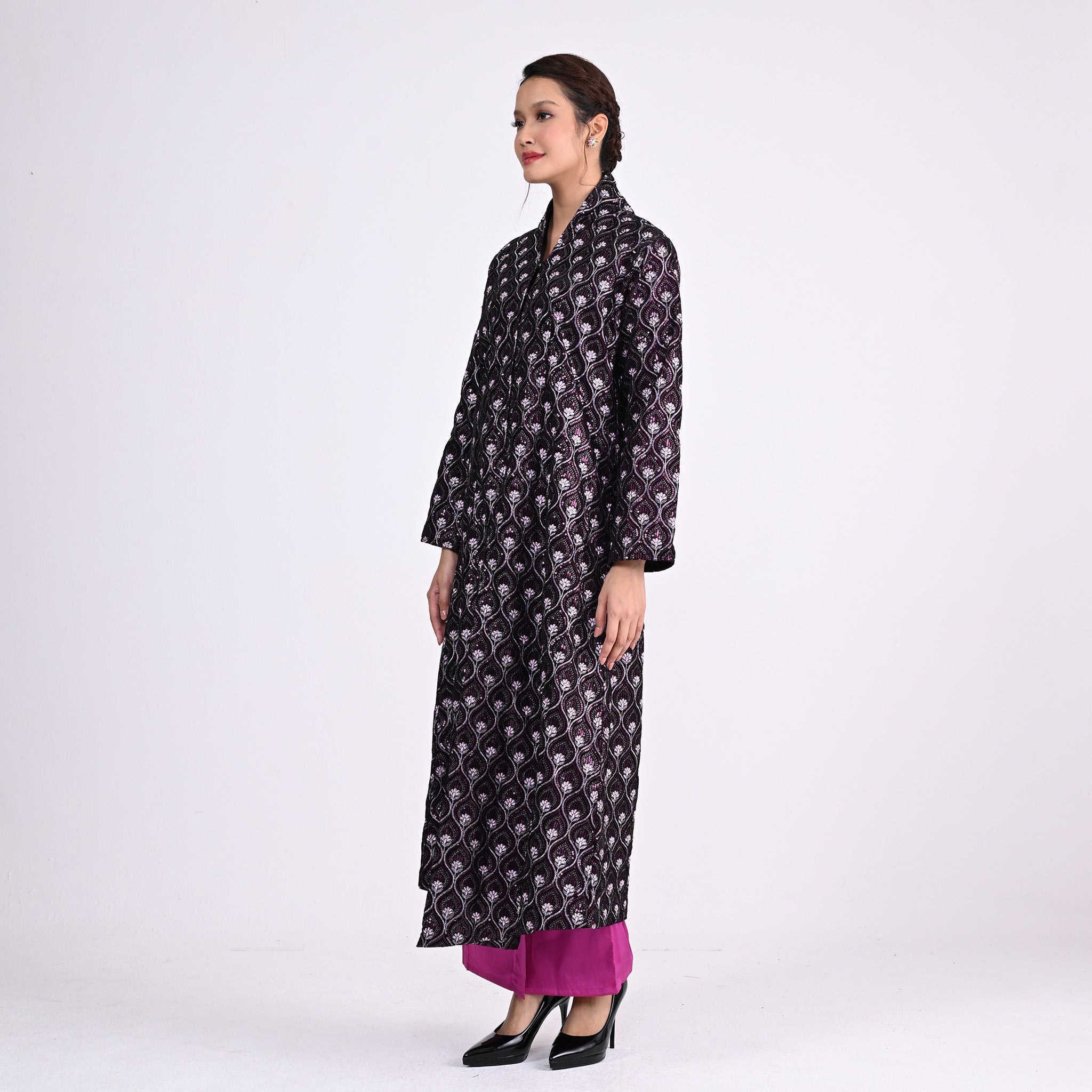 Kebaya Jubah Velvet Magenta