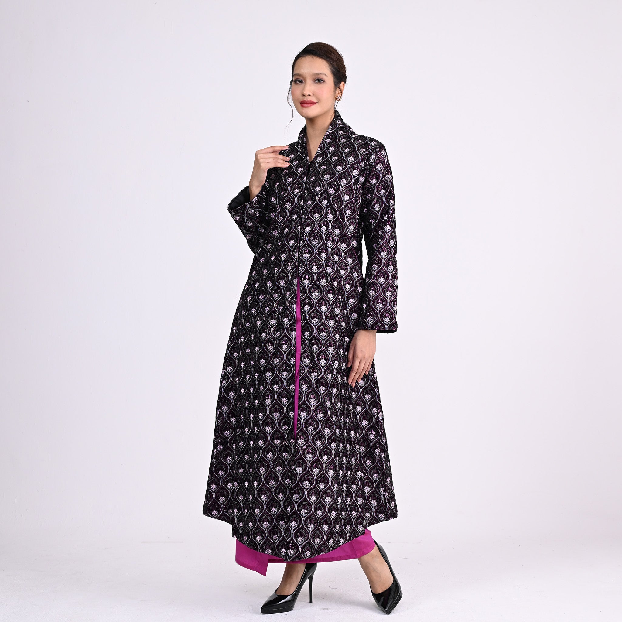 Kebaya Jubah Velvet Magenta