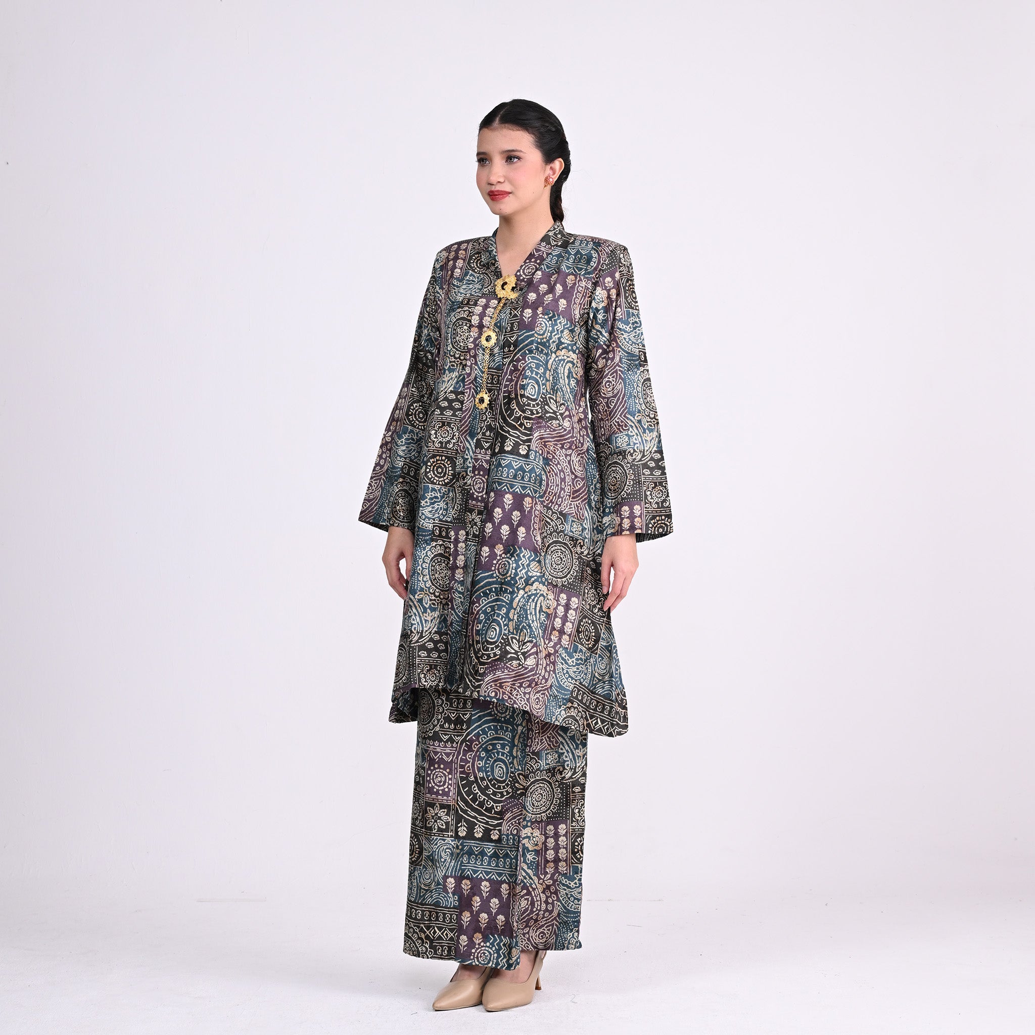 Kebaya Salamiah Paisley Grey