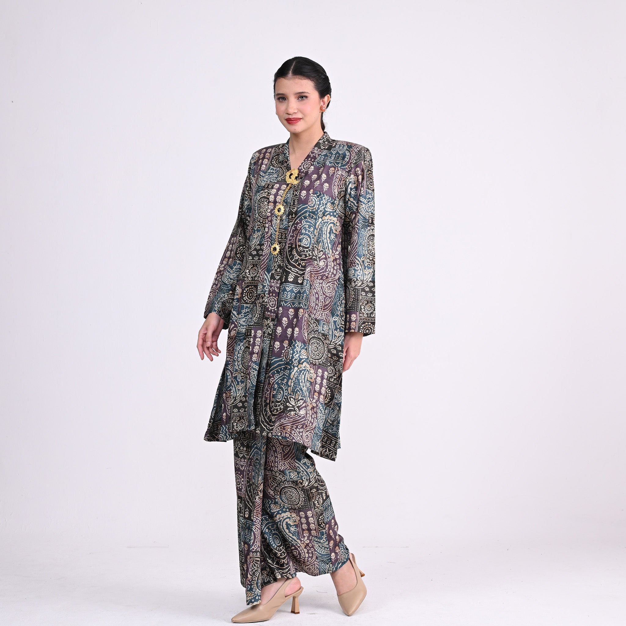 Kebaya Salamiah Paisley Grey