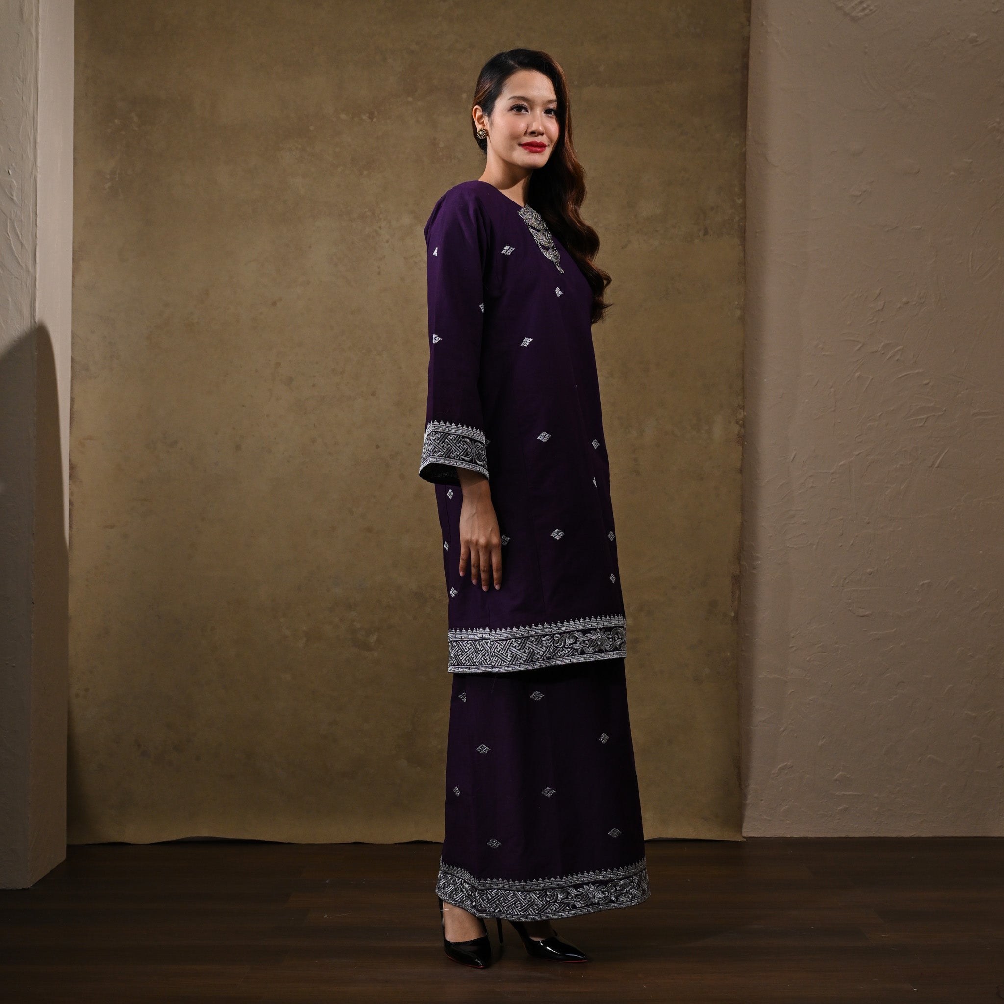 Baju Kurung J Bunga Tabur Purple