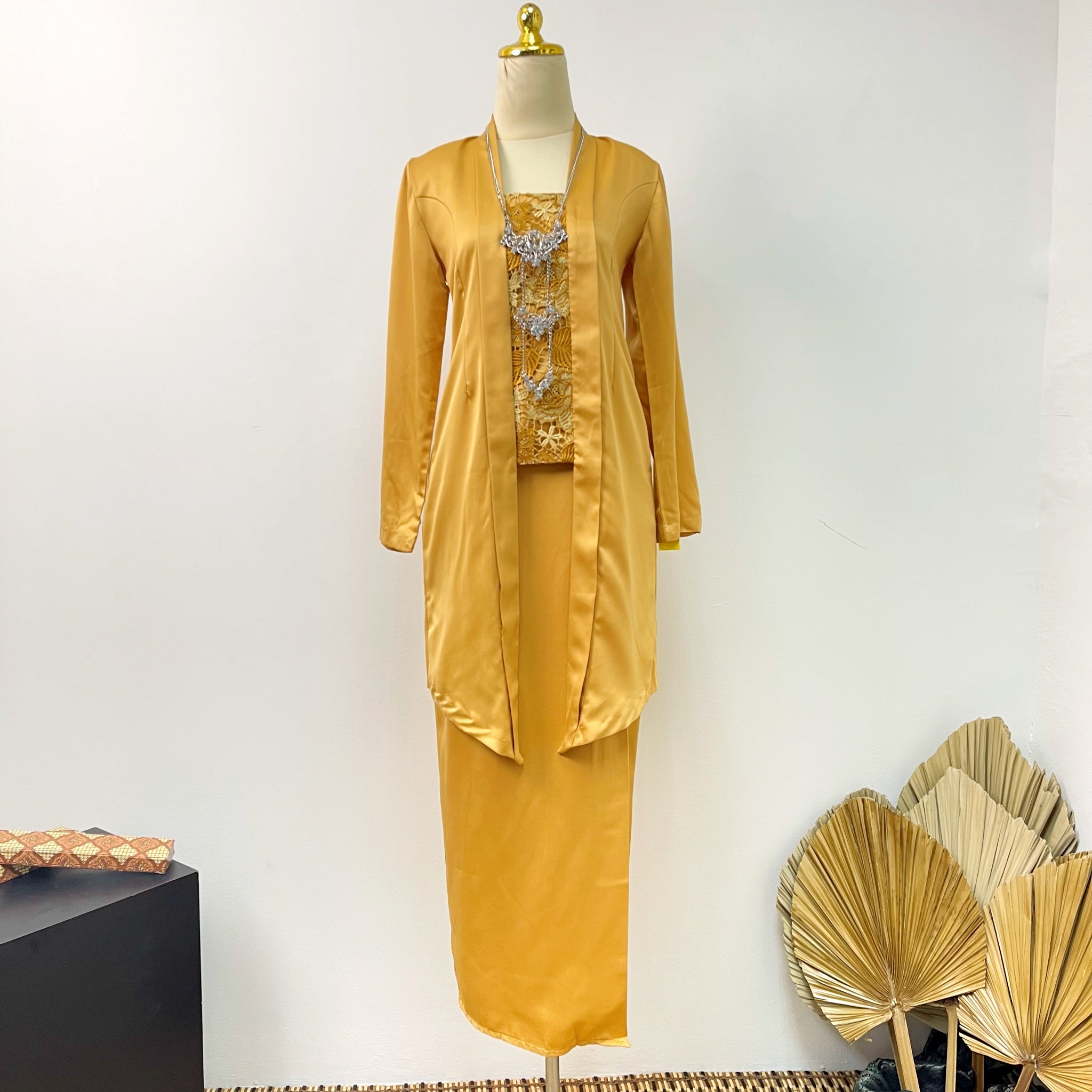 Kebaya Prada Lace Yellow