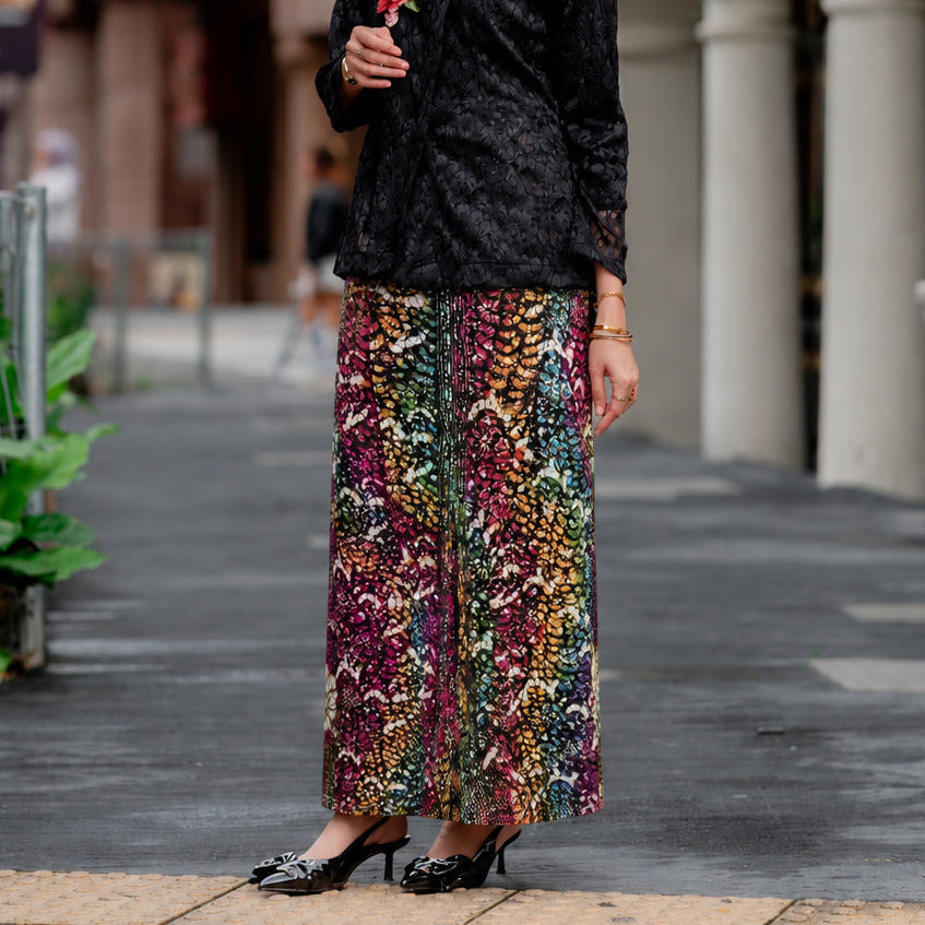 Black Azalea Batik Skirt Pelangi Dua (L)