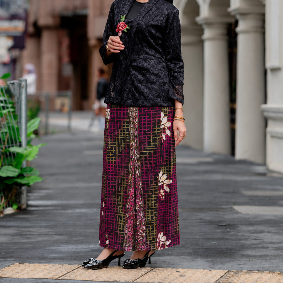 Black Azalea Batik Skirt PG (S)