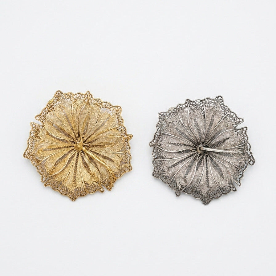 Brooch Klasik Bunga Raya