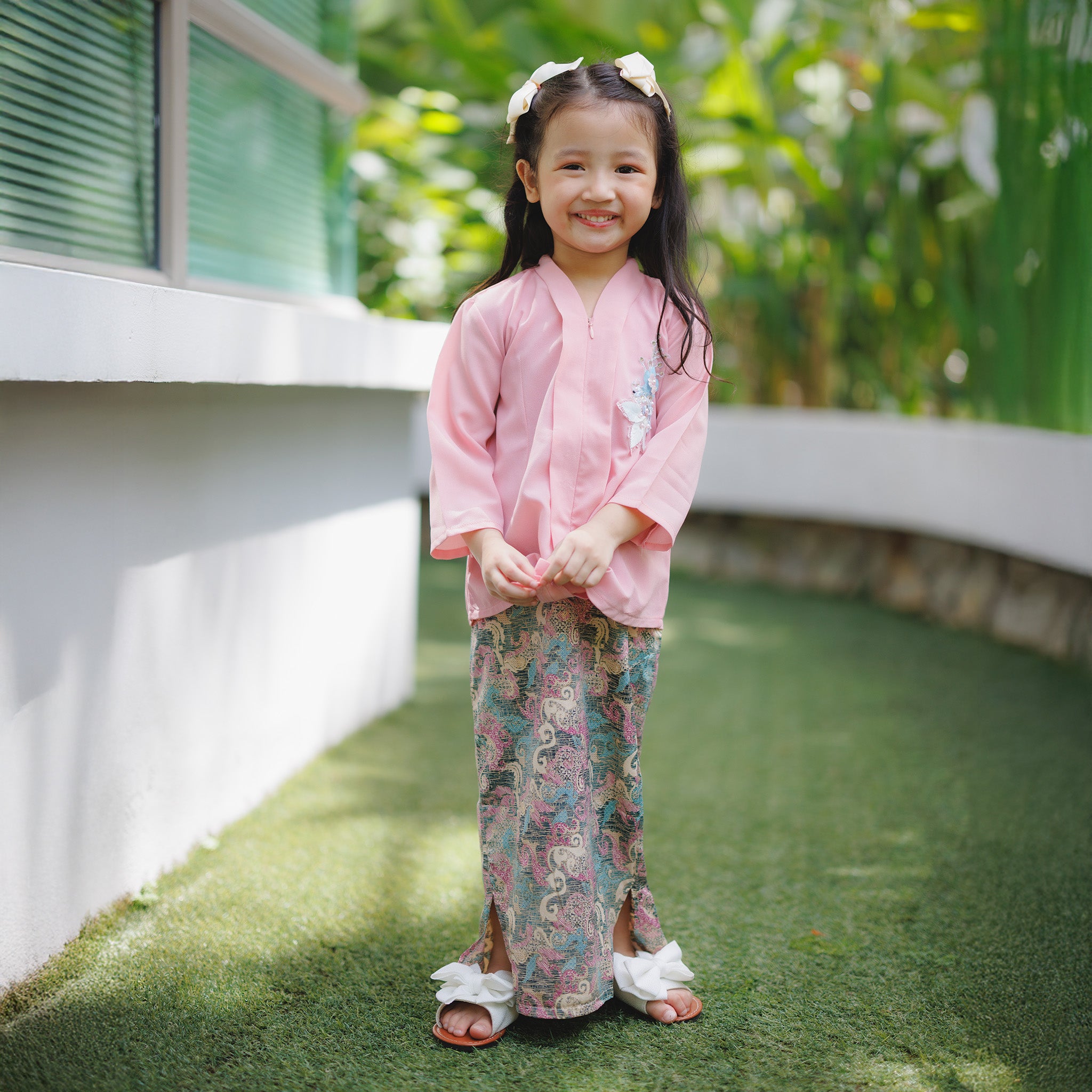 Kebaya Nini Manik-Girls