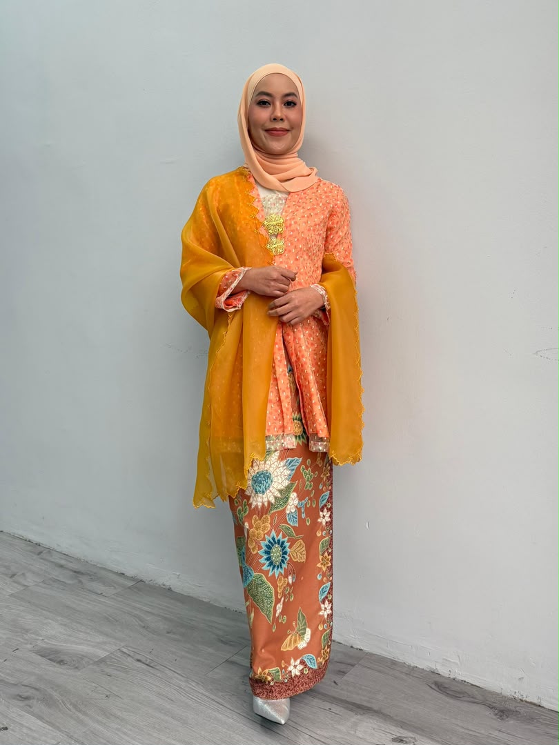 Kebaya KB Bunga Orange