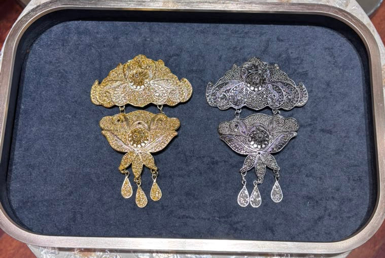 Brooch Klasik Wau Z
