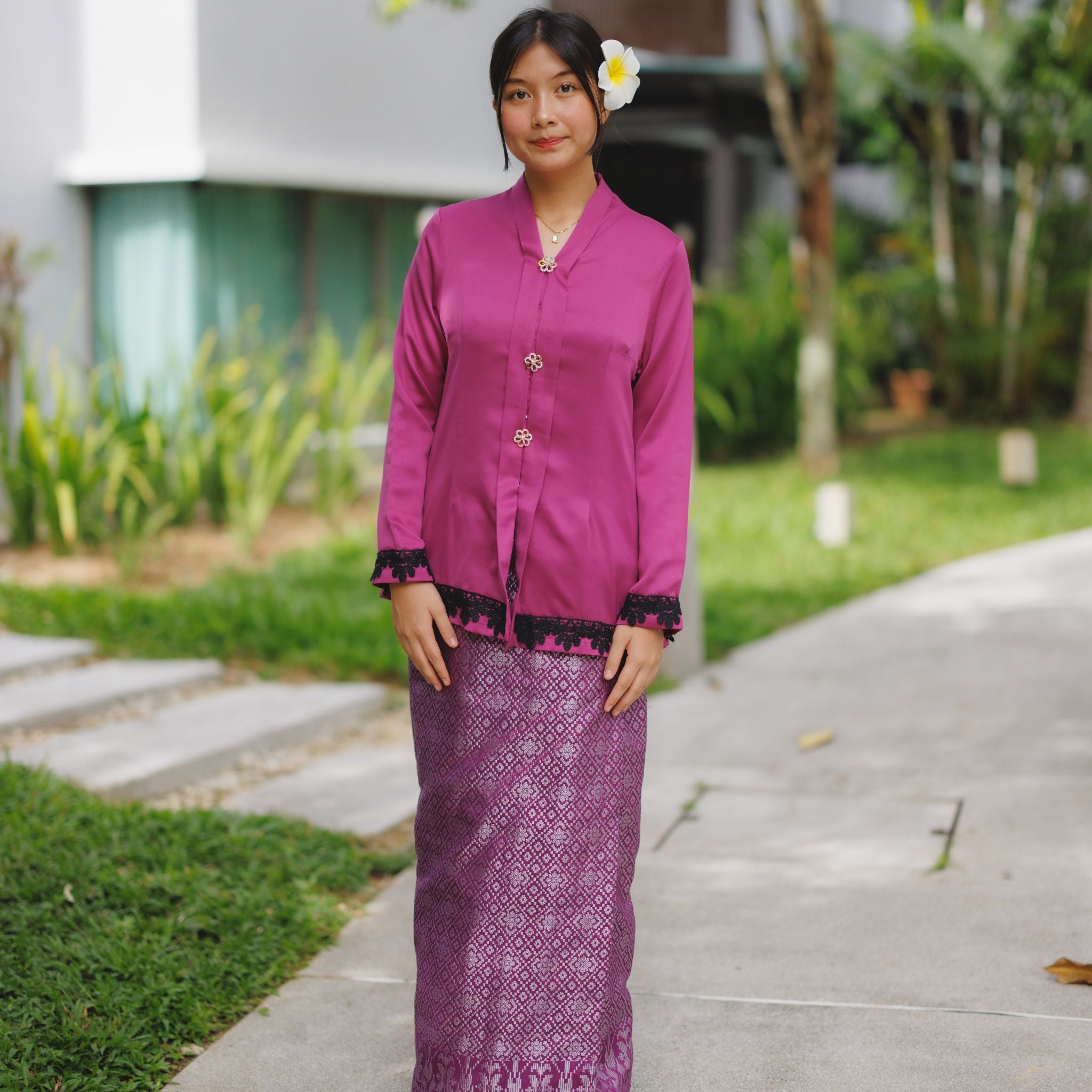 Kebaya  Nini Songket Magenta